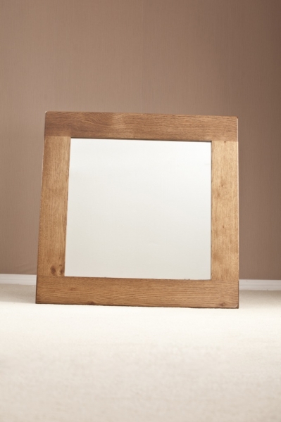 WALL MIRROR 900 X 900